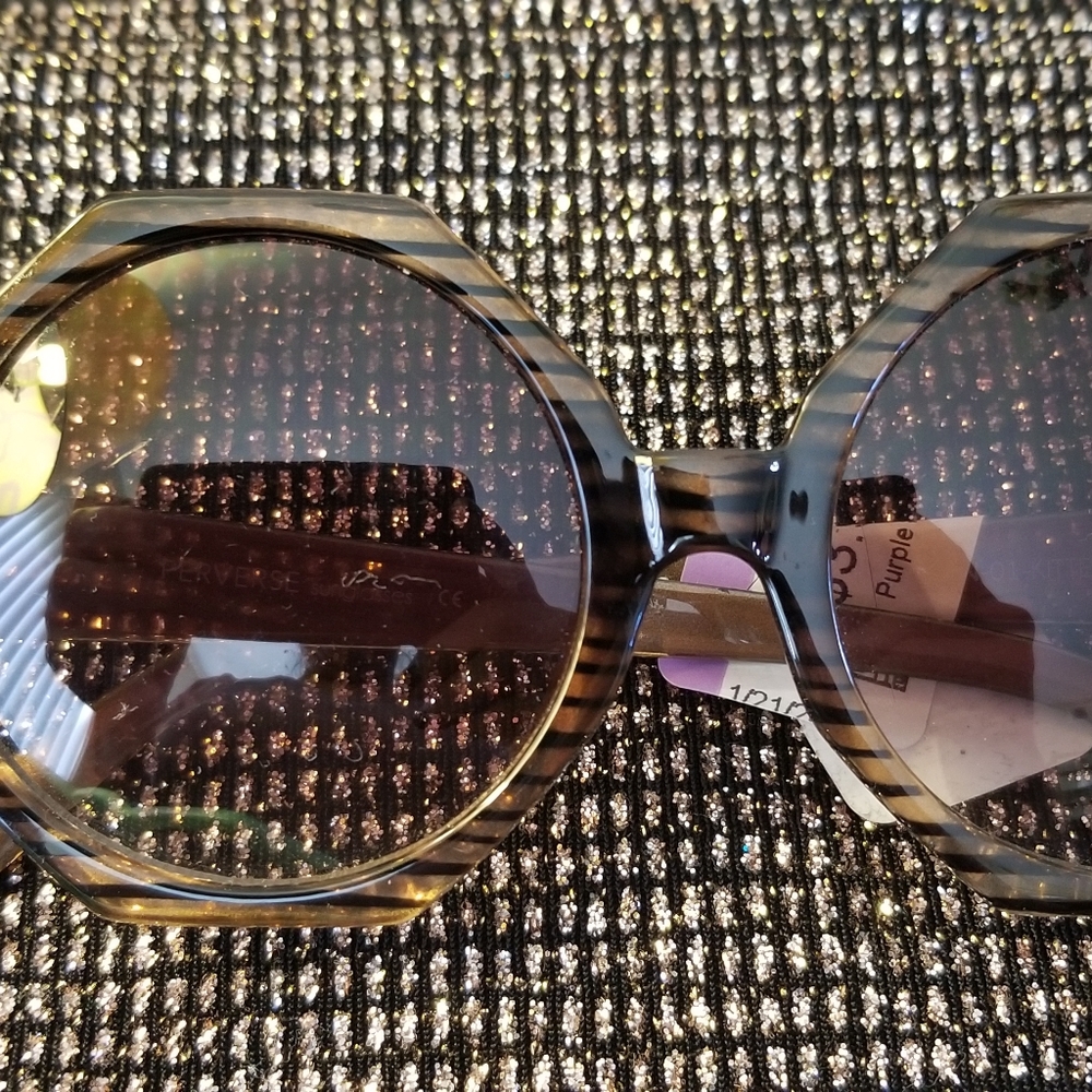 Perverse sunglasses - Picture 2 of 5